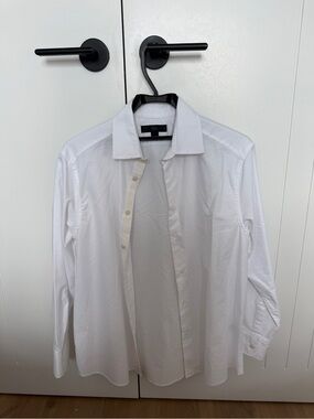 Classic White Women’s Button-Up Shirt - Tailored Look